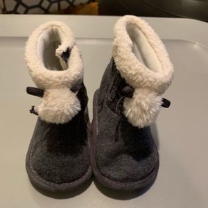 Baby boots, size 9-12 months